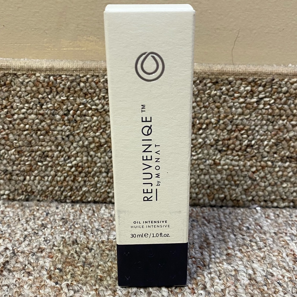❌SOLD❌ BRAND NEW Monat Rejuveniqe Oil Intensive